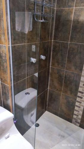 Apartamento 2 habitaciones, 2camas, 3 closet, 2 banos, Cocina integral, Piscina, Nevera, Lavadora,