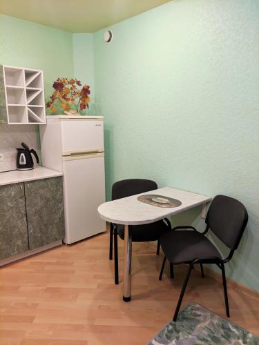 Oasis Apartments - image 3