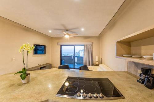 325724801 Castillo Blarney Inn
