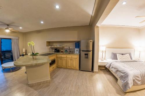 325724826 Castillo Blarney Inn