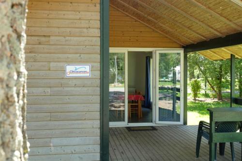 Balcony/terrace, Camping Du Port De Plaisance in Peronne