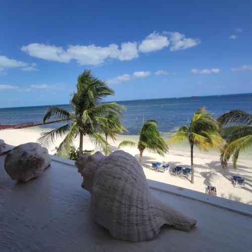 B&B Cancún - Bella Beach Condo Vacation 2 bedrooms - Bed and Breakfast Cancún