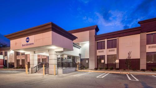 Best Western Paramus Hotel & Suites