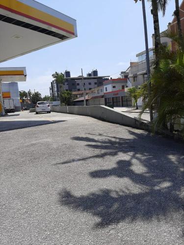 Excelente apto em Caiobá a 3 quadras da praia!