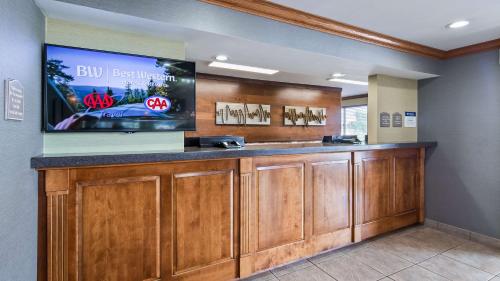 Best Western Plus North Canton Inn & Suites