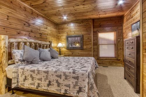 Lazy Bear Lodge - image 12