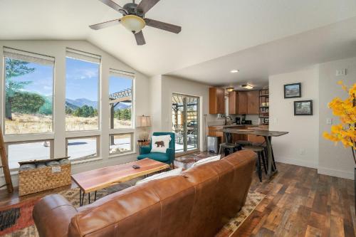 Serenity in the Rockies townhouse - image 12