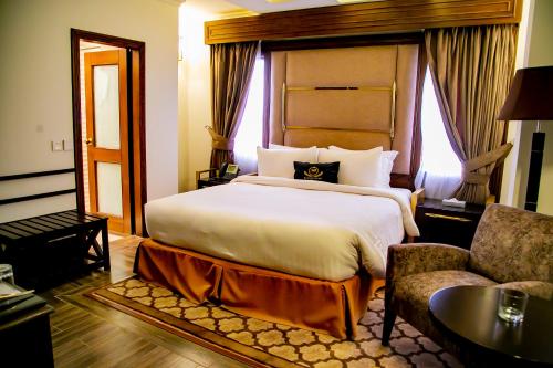1 queen bed