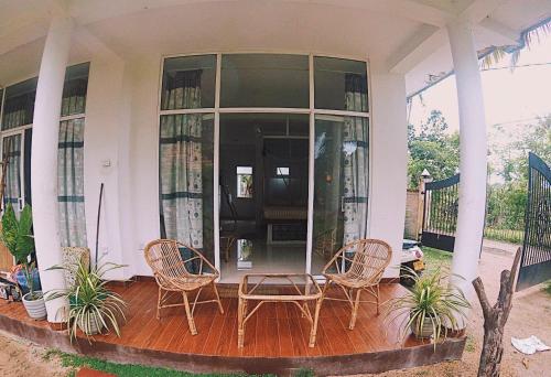 Erkély/terasz, Lotus Surf House in Midigama Beach