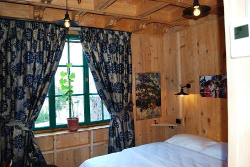 Hotel LONDON, Tirana (photo 4)