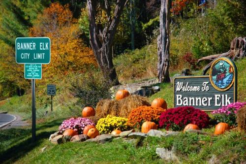 Handsome 2BR Condo with Gorgeous Views in Sugar Mountain! condo thumb 4