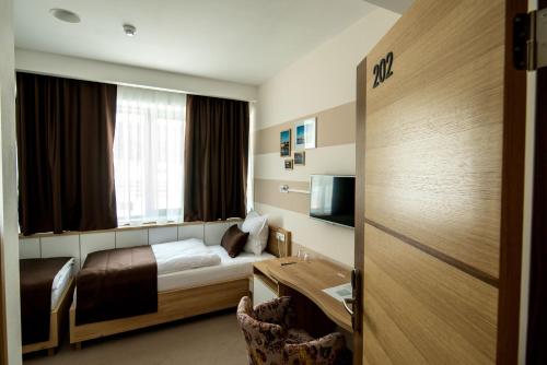 Economy Twin Room