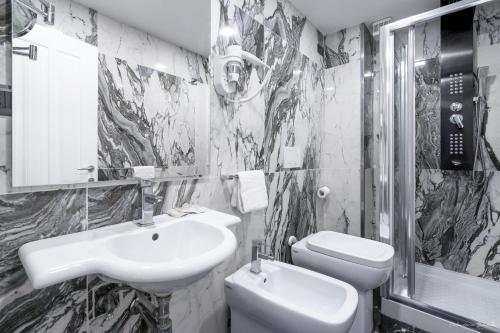 Hotel Deco – Florence, IA