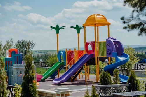 Kinderspielplatz, Pensiunea Eden in Agapia