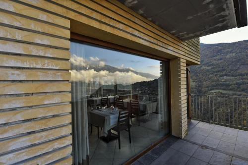 Terrazzo/balcone, Una Finestra Sulle Alpi in Morbegno