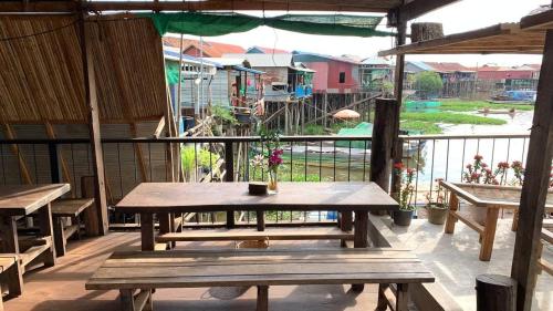 ST 63 Home Stay & Tour Kampong Khleang