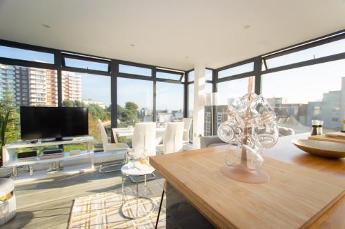 Picture of Panoramic Penthouse With Sea & City Views