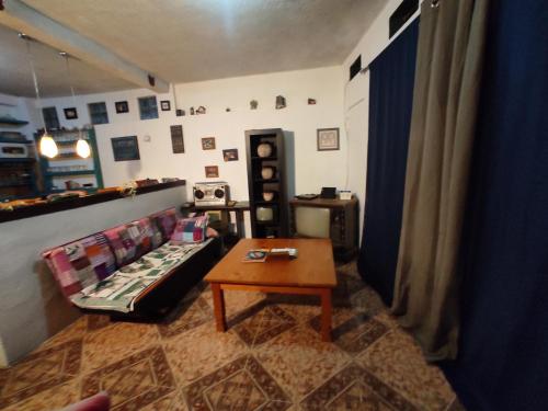 Casa completa en Santiago Atitlan