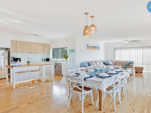 Sienna by the Sea - spacious coastal getaway