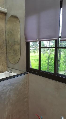 Bathroom, Raina-Suanpa Lung Sood Farmstay in Si Prachan