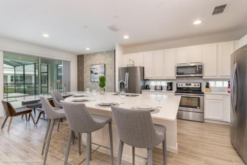 Exquisite! 8Bed 6Ba Villa Pool Spa At Sonoma 2616C - image 11