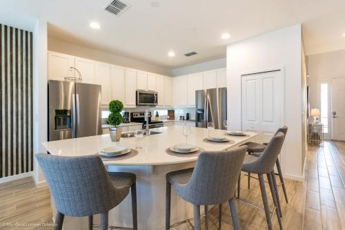 Exquisite! 8Bed 6Ba Villa Pool Spa At Sonoma 2616C - image 6