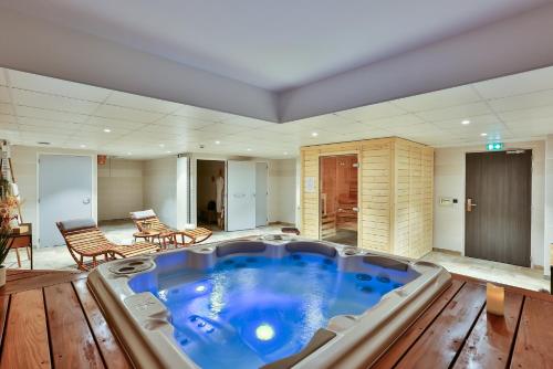 Сауна, Hôtel & Spa FACE À LA MER (Hotel & Spa FACE A LA MER) in Cabourg