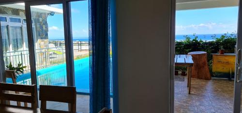 ทัศนียภาพ, Villa Paradise Rodrigues in คาแวร์น โพรแวร์