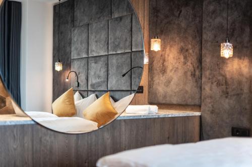 Hotel Goldene Traube - Tap to explore photos
