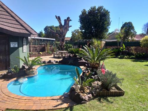 Úszómedence, African Elephant's Den in Stilfontein