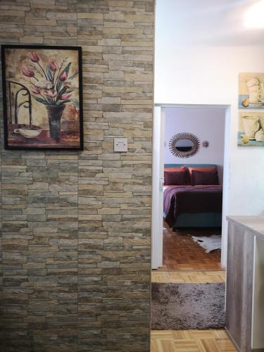 One-Bedroom Apartment image 3