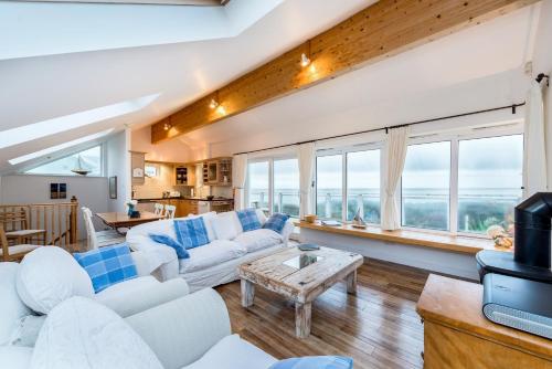 Tyr Twyni, Pwllheli beach frontline Welsh Coastal Path slps 6 gîte à louer Gyrngôch