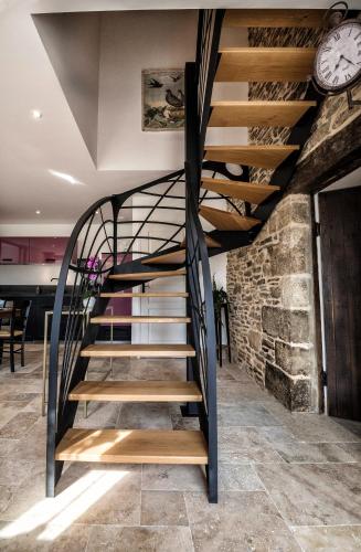 ทัศนียภาพภายนอกโรงแรม, Au fil de l'eau in เลอวิเซล