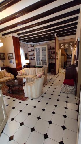 Közös társalgó / TV, Casa MO in Sabadell