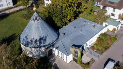 dreamcation - Ehemalige KIRCHE mit Haus bis 25 Personen, 3D-Tour, Garten, Terrasse, BBQ - Kelheim