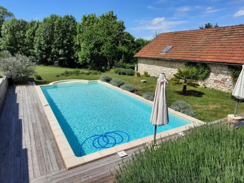 Gîte de l'Ane Papillon-3 chb- piscine-jardin