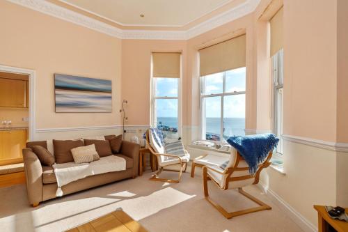 Picture of 7 South Beach Court - Sea Front Apartment With Spectacular Sea Views