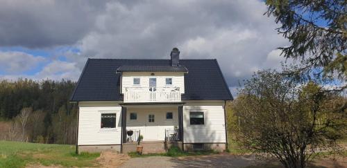 Stort hus i vackra Karl Gustav, när fin bad och fiskesjö och Ullared - Accommodation - Karl Gustav