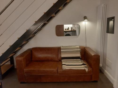 One-Bedroom Apartment image 10