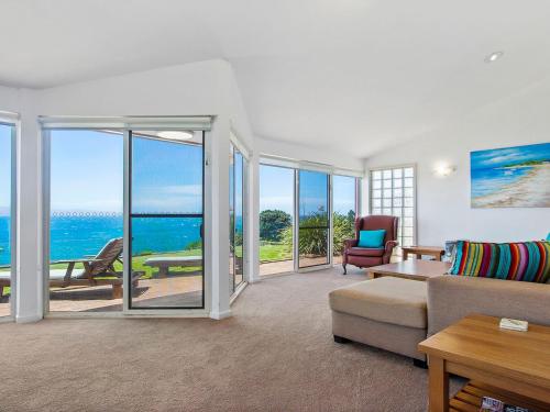 Penguin Head Retreat - fabulous views