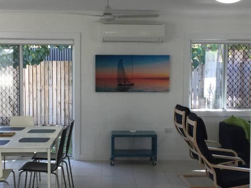 Létesítmények, Airy Home - 3 Bedrooms & Office in Kirwan
