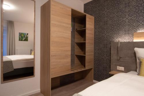 1 queen bed
