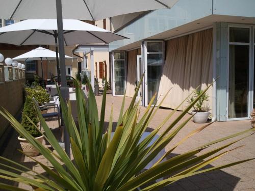 Seehotel Paulitsch – Velden, CA