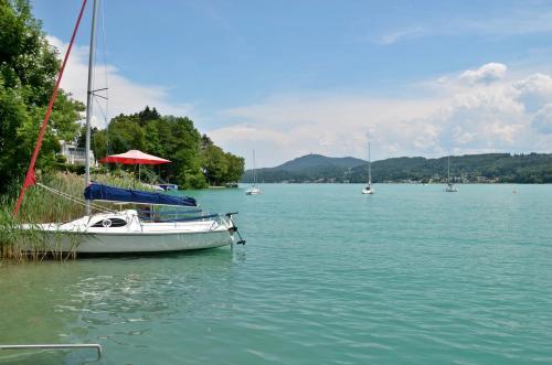 Seehotel Paulitsch – Velden, CA