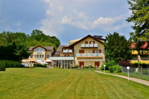 Seehotel Paulitsch in Velden am Wörthersee, Österreich