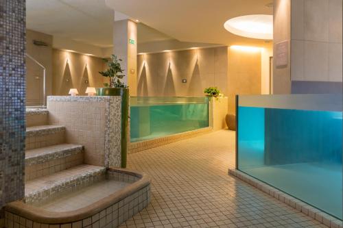 Blu Suite Hotel - image 3