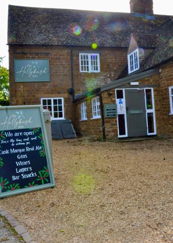 The Hollybush Inn - image 11