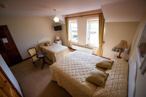 Seashore B&B Set in a prime location of Ballybunion, Seashore B&B puts everything the city has to offer just outside your doorstep. Featuring a complete list of amenities, guests will find their stay at the proper