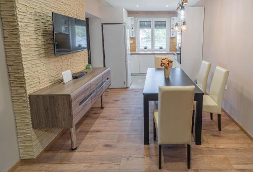 Idevár-Lak Apartman - Apartment - Velence