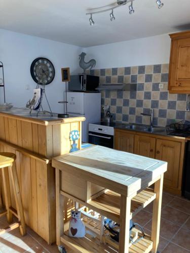 Kitchen, Appart chocolat chaud 4 pieces-90m² 7 personnes in Saint-Marcel